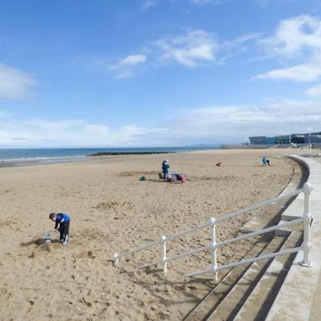 Вілла Bwthyn Y Wennol Llanddulas Екстер'єр фото